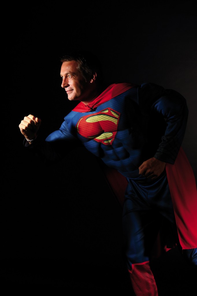 Sérieux en affaires et souple dans la forme, Benoit Willot a accepté volontiers de poser en « Super Super U » avant de remettre son costume de « civil ».